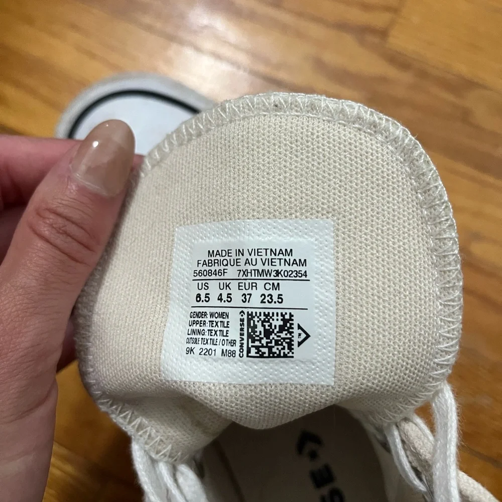 Converse Platform High-Tops - Picture 2 of 2